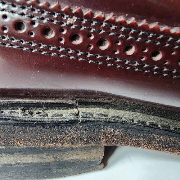 Florsheim Stratford Burgundy Oxblood Mens Size 9.5 Shoes 76400 Lace Wingtips